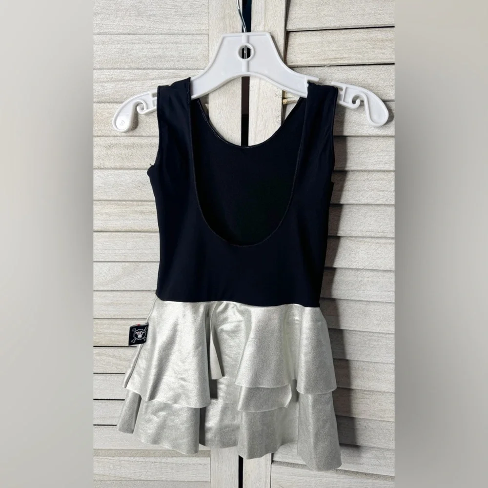 Nununu Black and Silver Swim. Great Condition. Boutique. Size 4/5t